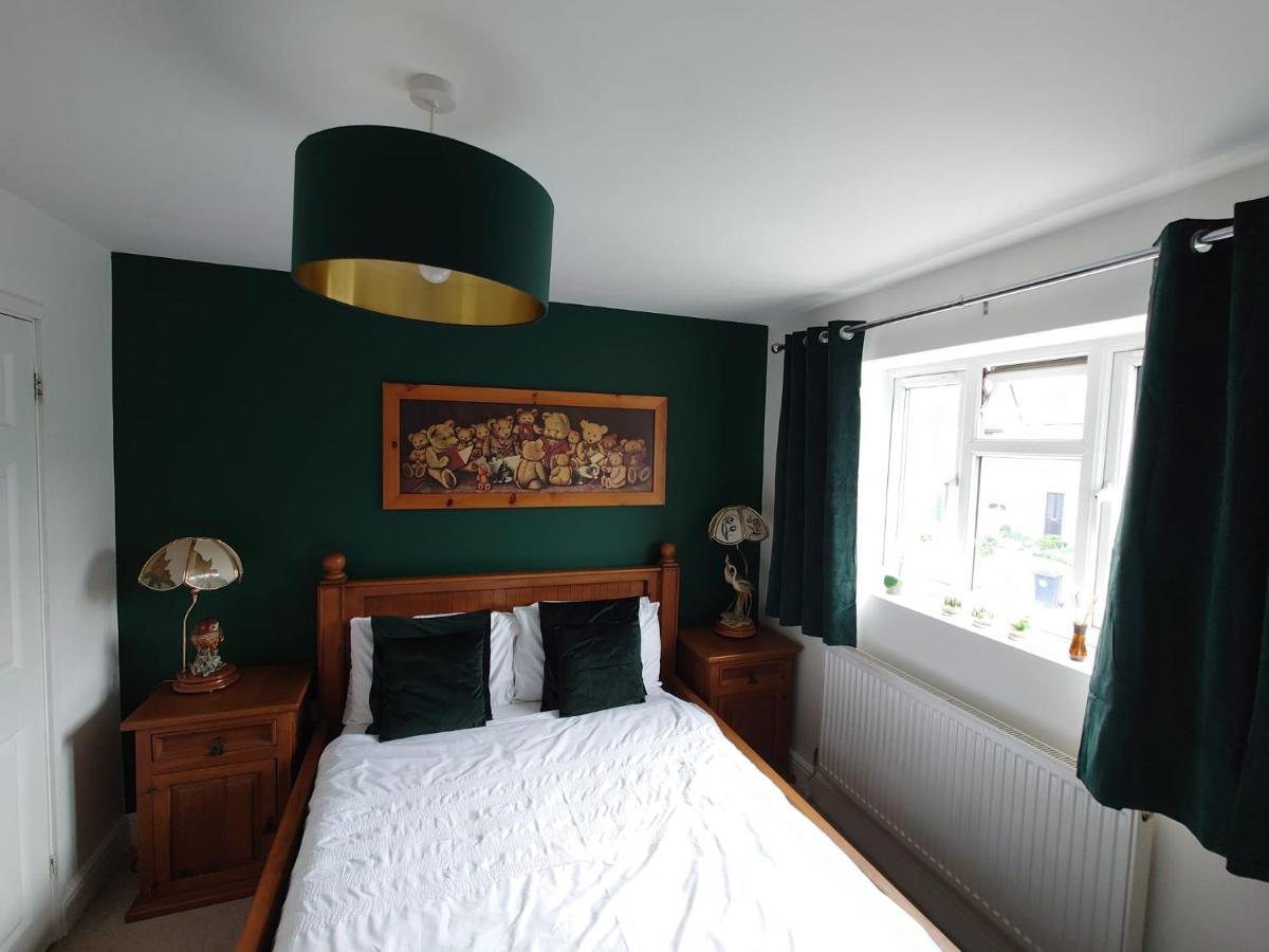 Lovely Rooms In A Quiet Place Of Woking Luaran gambar
