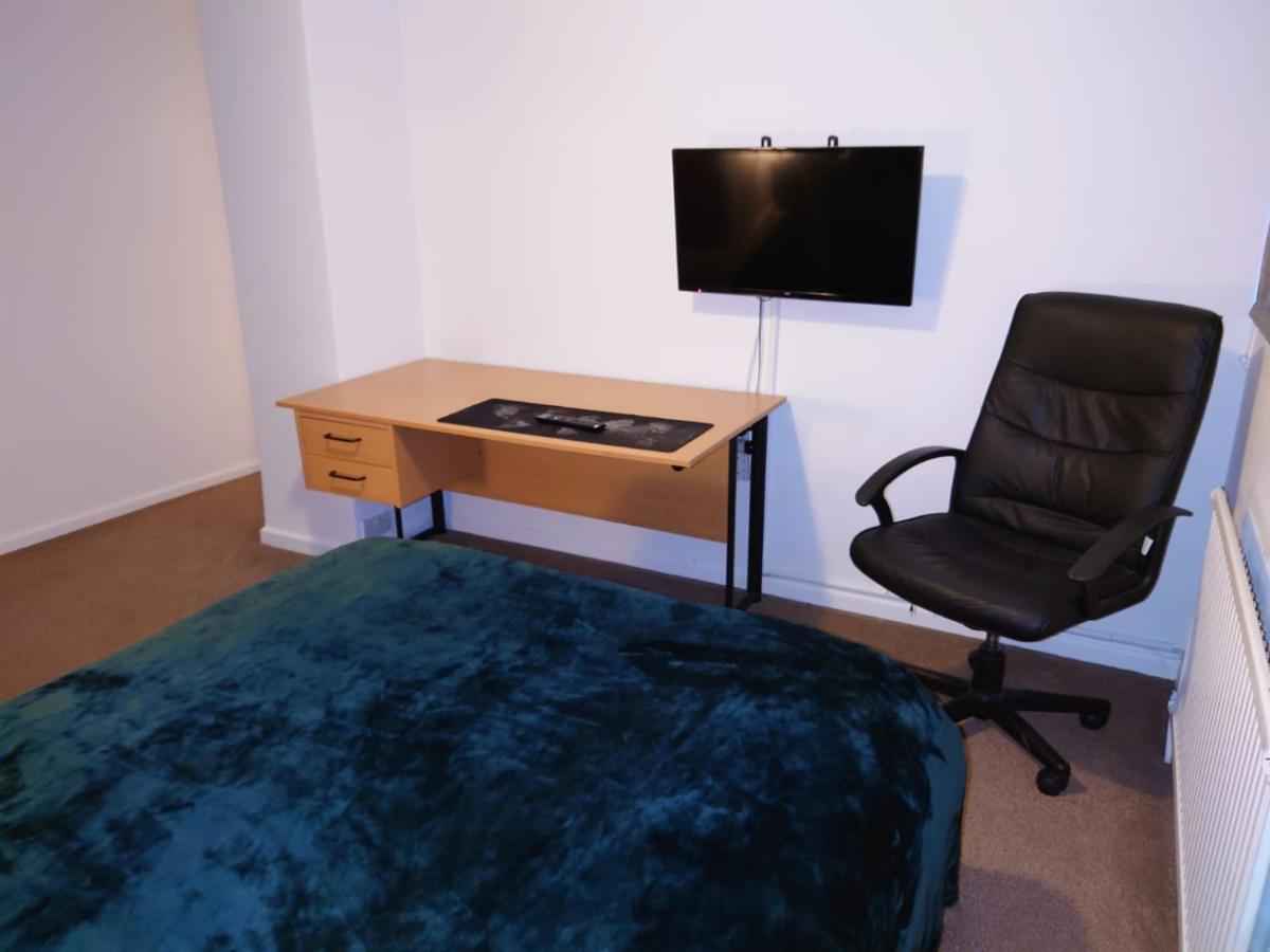 Lovely Rooms In A Quiet Place Of Woking Luaran gambar